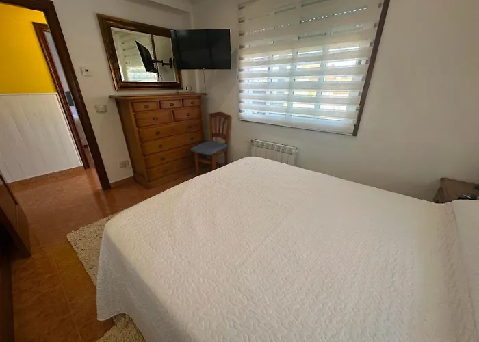 Casa Maruxia Playa Nerga بيت للعطل